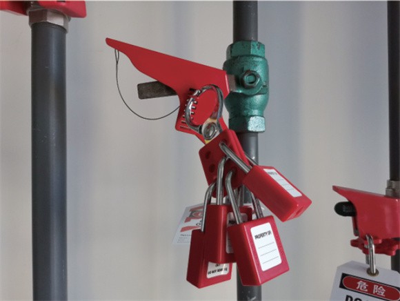 d200b5e8-73a8-4a40-aa49-ff0316ba3758